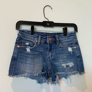 🌈Distressed Denim Shorts🌈
